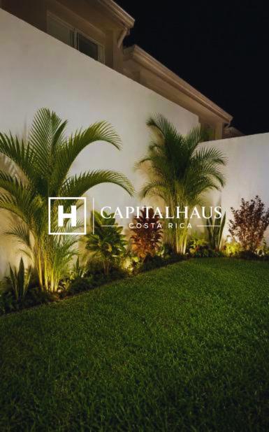 Casa Nasara Santa Ana 14