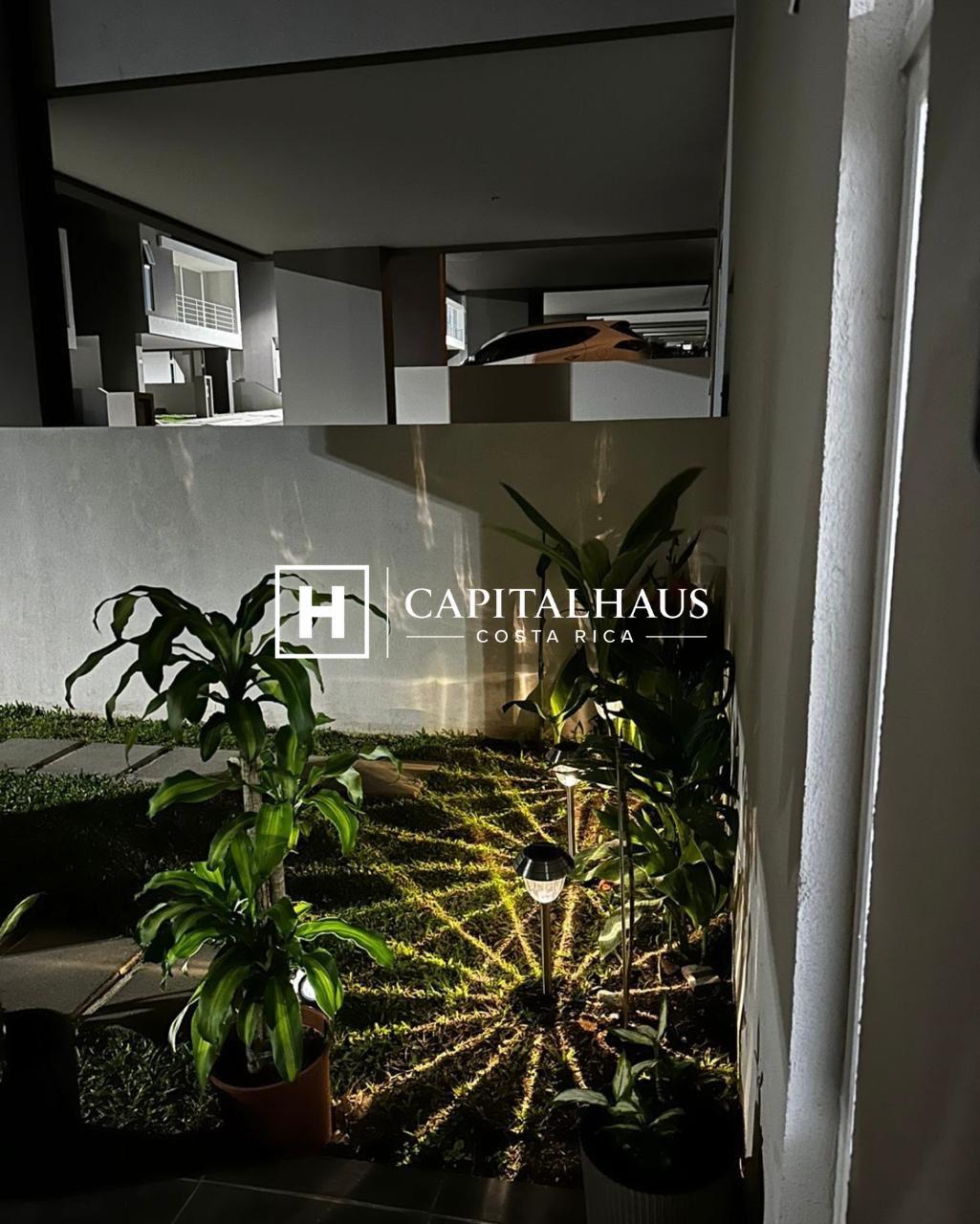 Casa Nasara Santa Ana 12